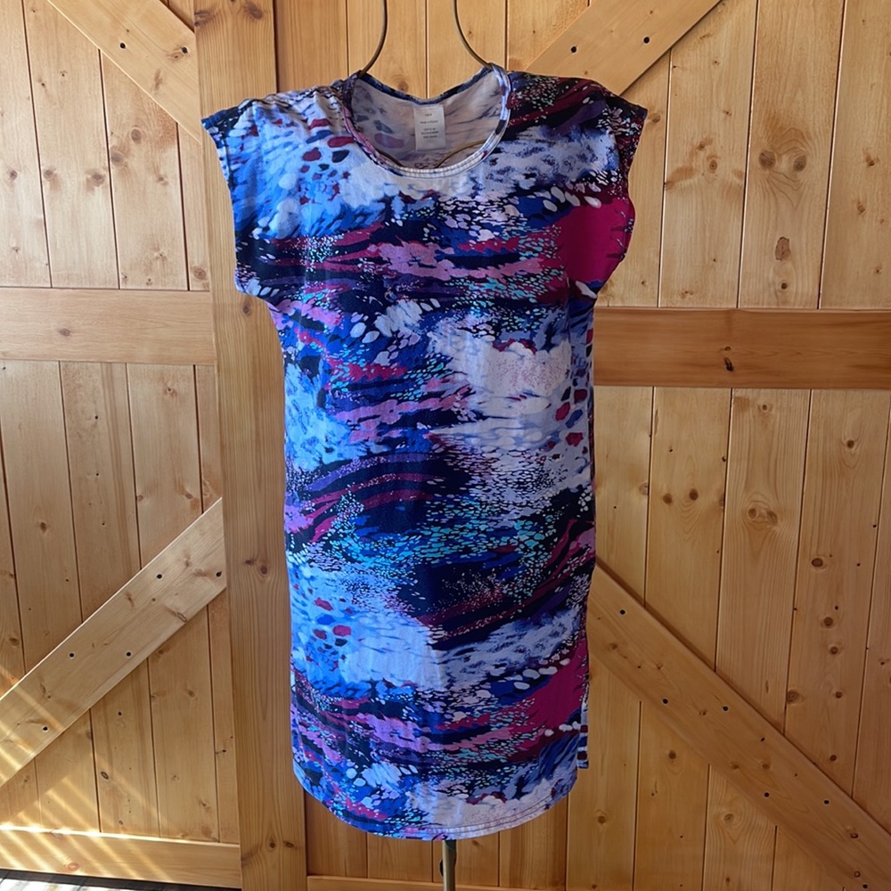 NOT FOR SALE


T-shirt dress/coverup/night gown. Cool, bright, and light!